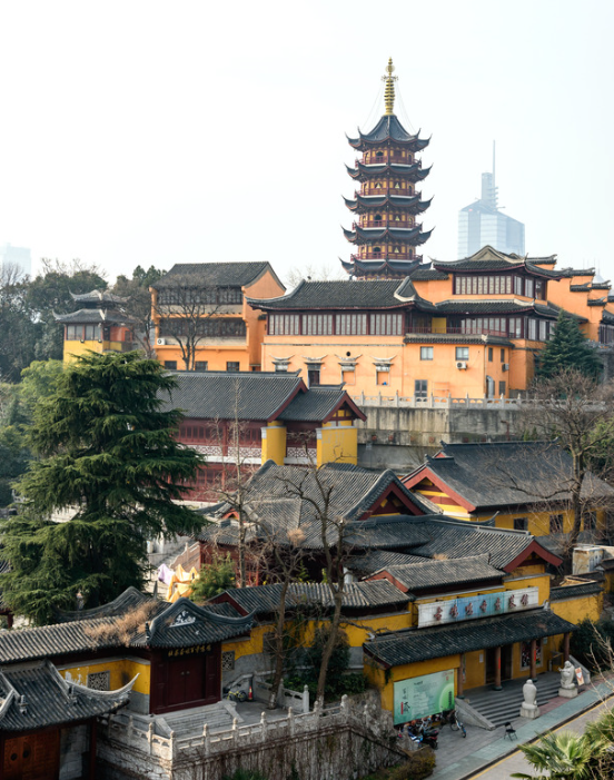 鶏鳴寺(Jiming Temple)