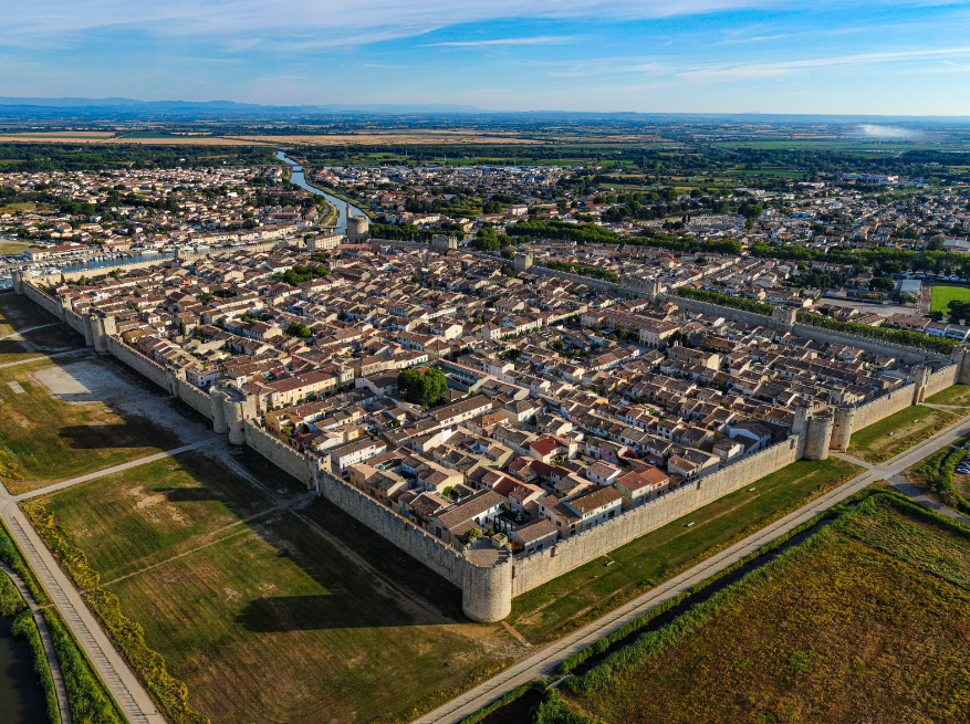 エーグ・モルトとカマルグ（Aigues-Mortes et la Camargue）