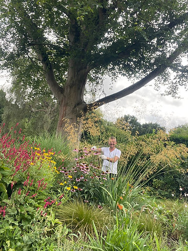 MICHAEL POOLEY FLOWERS .jpeg