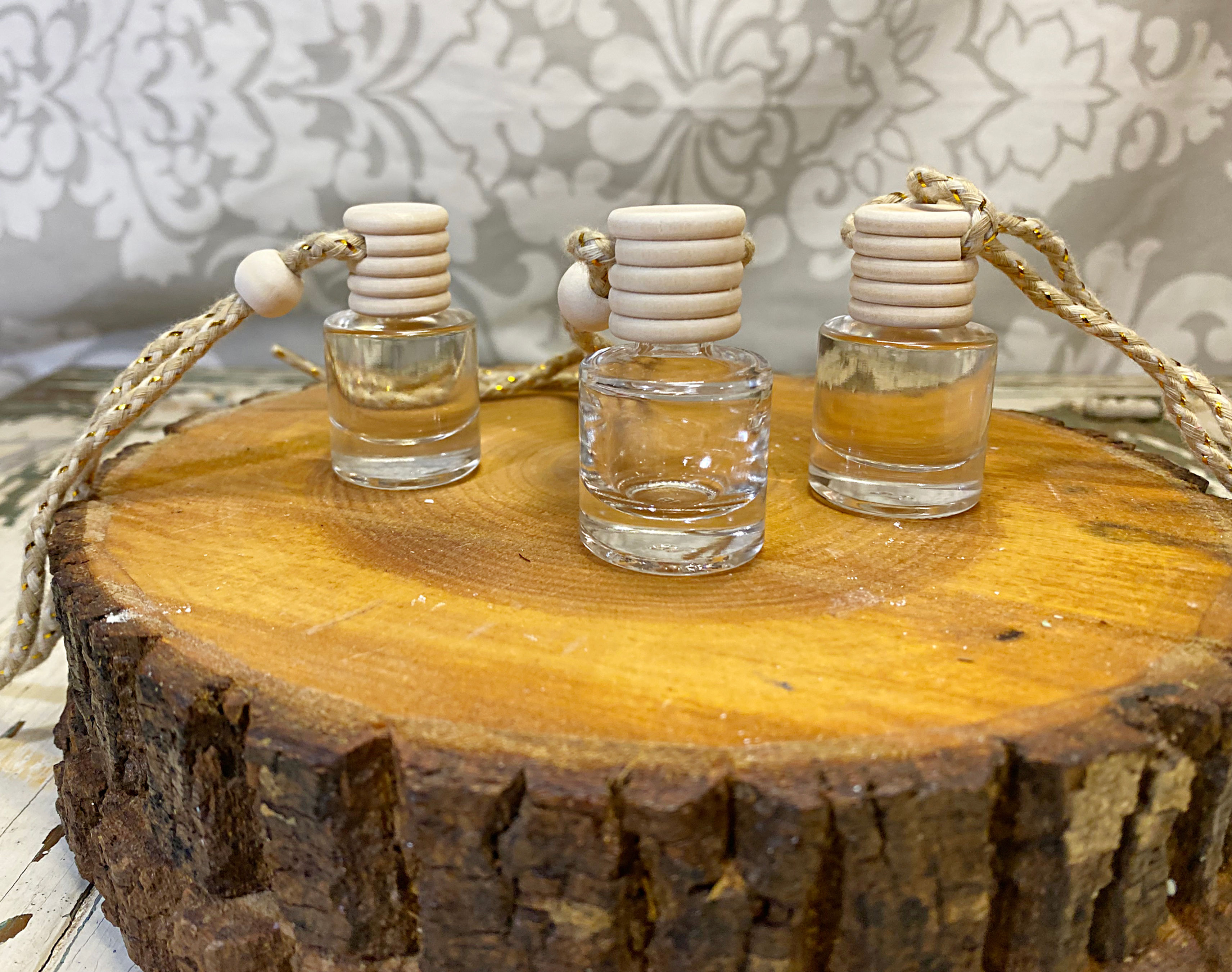 Cranberry & Roses Scented Car Diffuser: Hanging Air Freshener