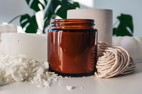candle-ingredients-with=jar.jpg
