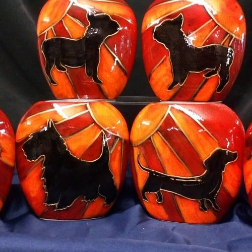 Your dog deco style 12cm vase allow 21 days and let us know breed