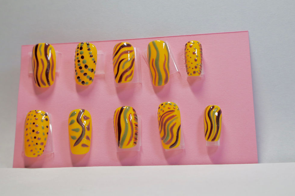 Thumbnail: Retro Vibes - Press On Nail Set