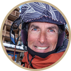 Nico Glize, staatlich geprüfter Skilehrer für Off-Piste-Snowboard, PowderWeGo