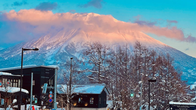 Ski-Japan-Niseko.jpeg