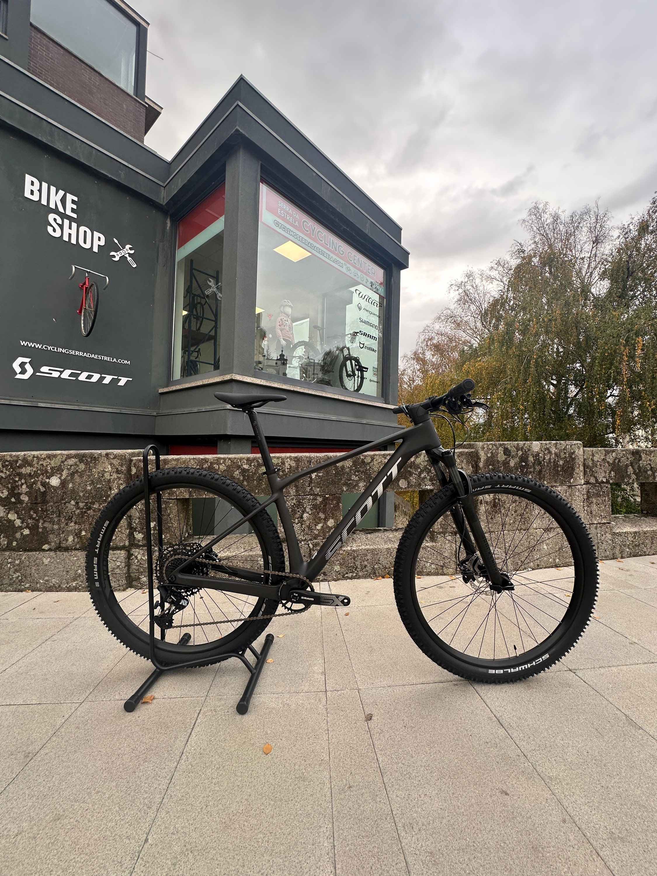 BICICLETA SCOTT SCALE 940 BLACK