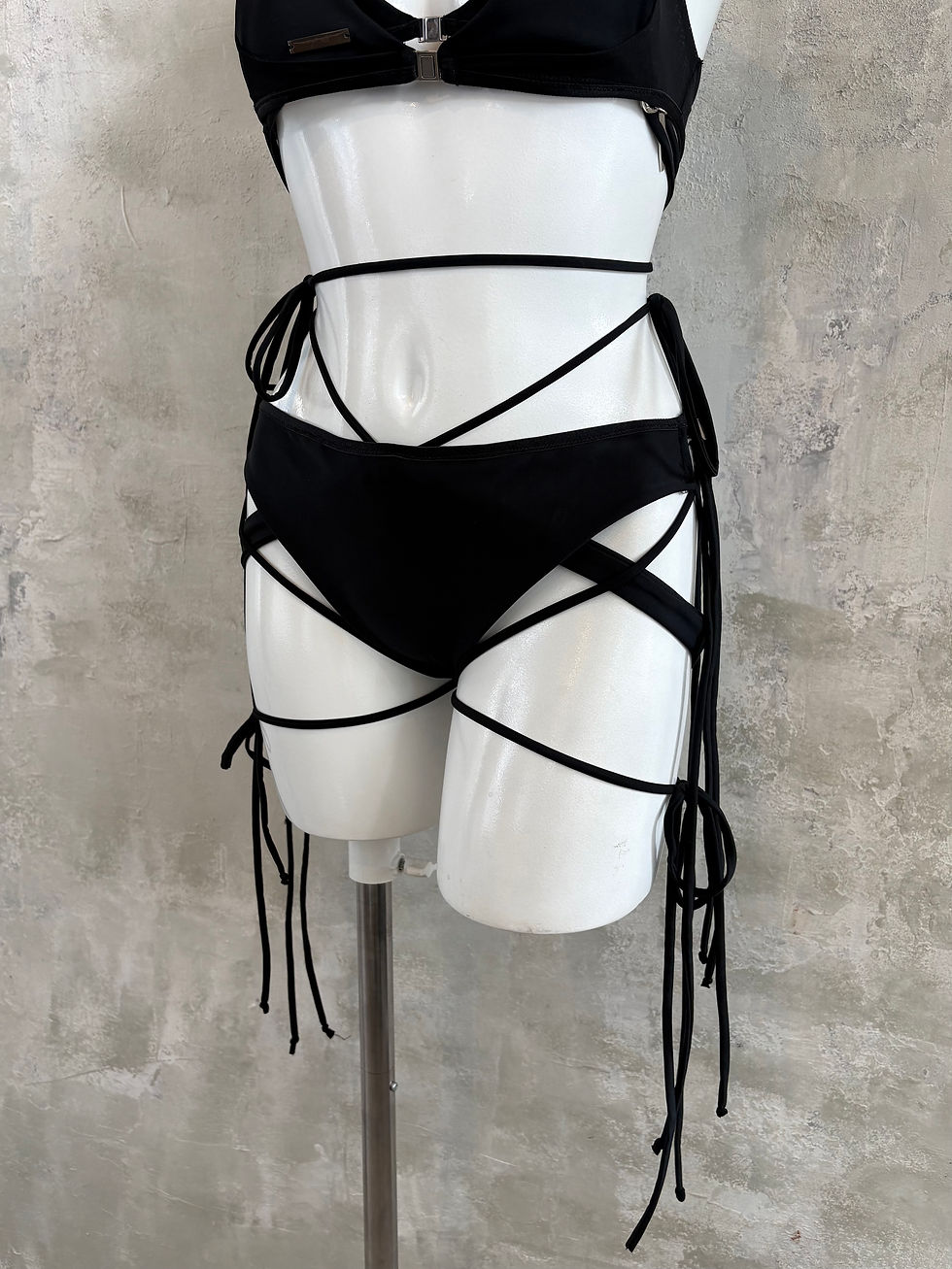 Thumbnail: Drench Tie Bottom
