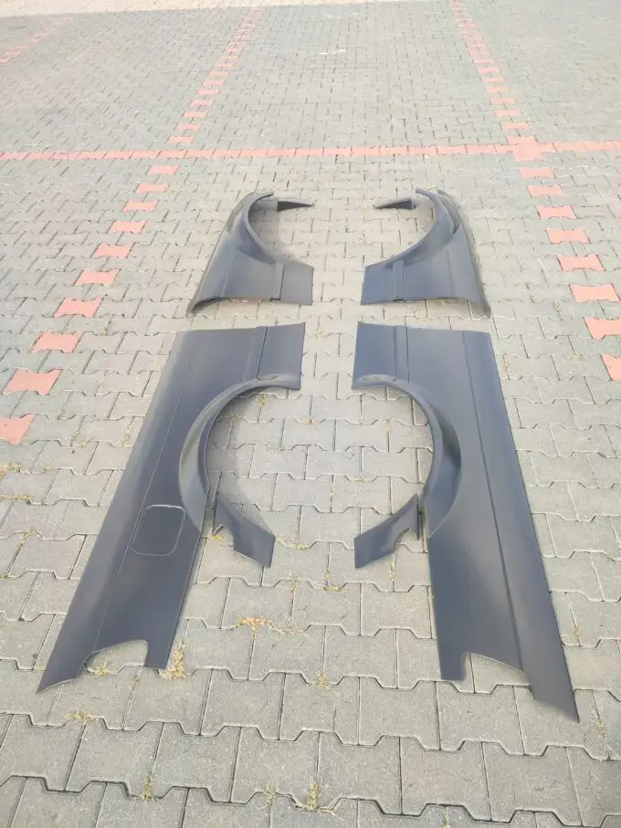 Miniature : Carrosserie large « Track » pour BMW e36 coupé