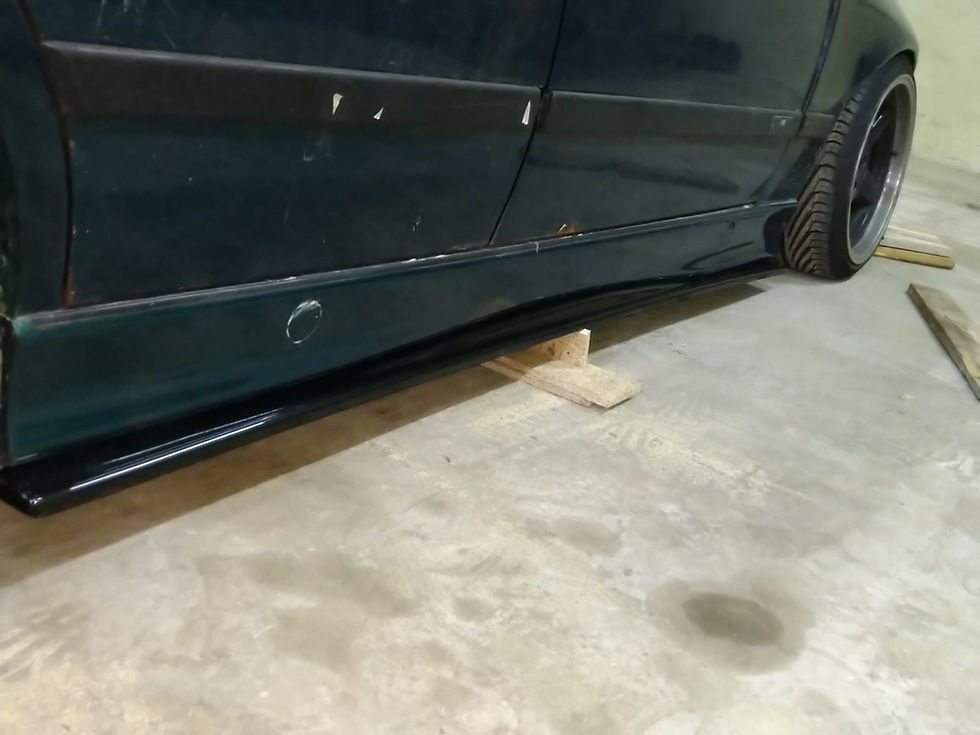 Miniature : Lame de bas de caisse E36