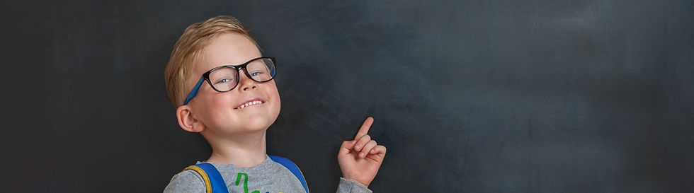 student pointing at Button to grab the patito Feo Freebie after they sign up with their email.