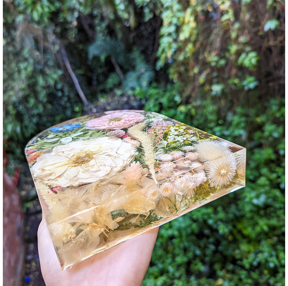 Thumbnail: Floral arch