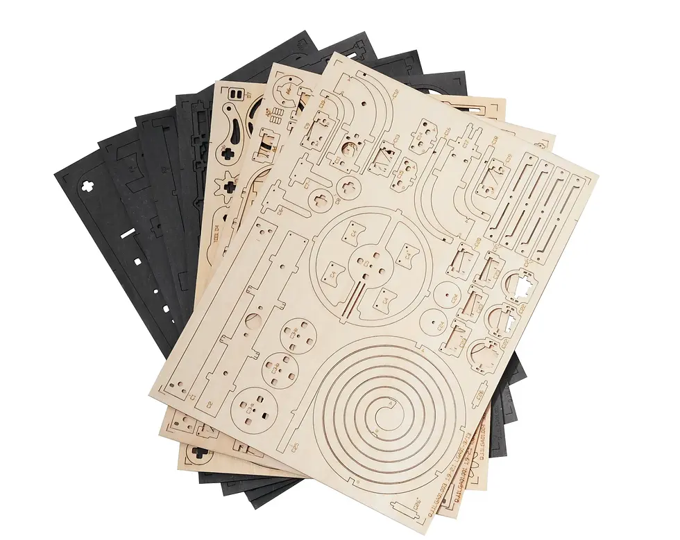 Thumbnail: Marble Night City run set by ROKR with hand-crank lift, wooden tracks, gears, and glow-in-the-dark details