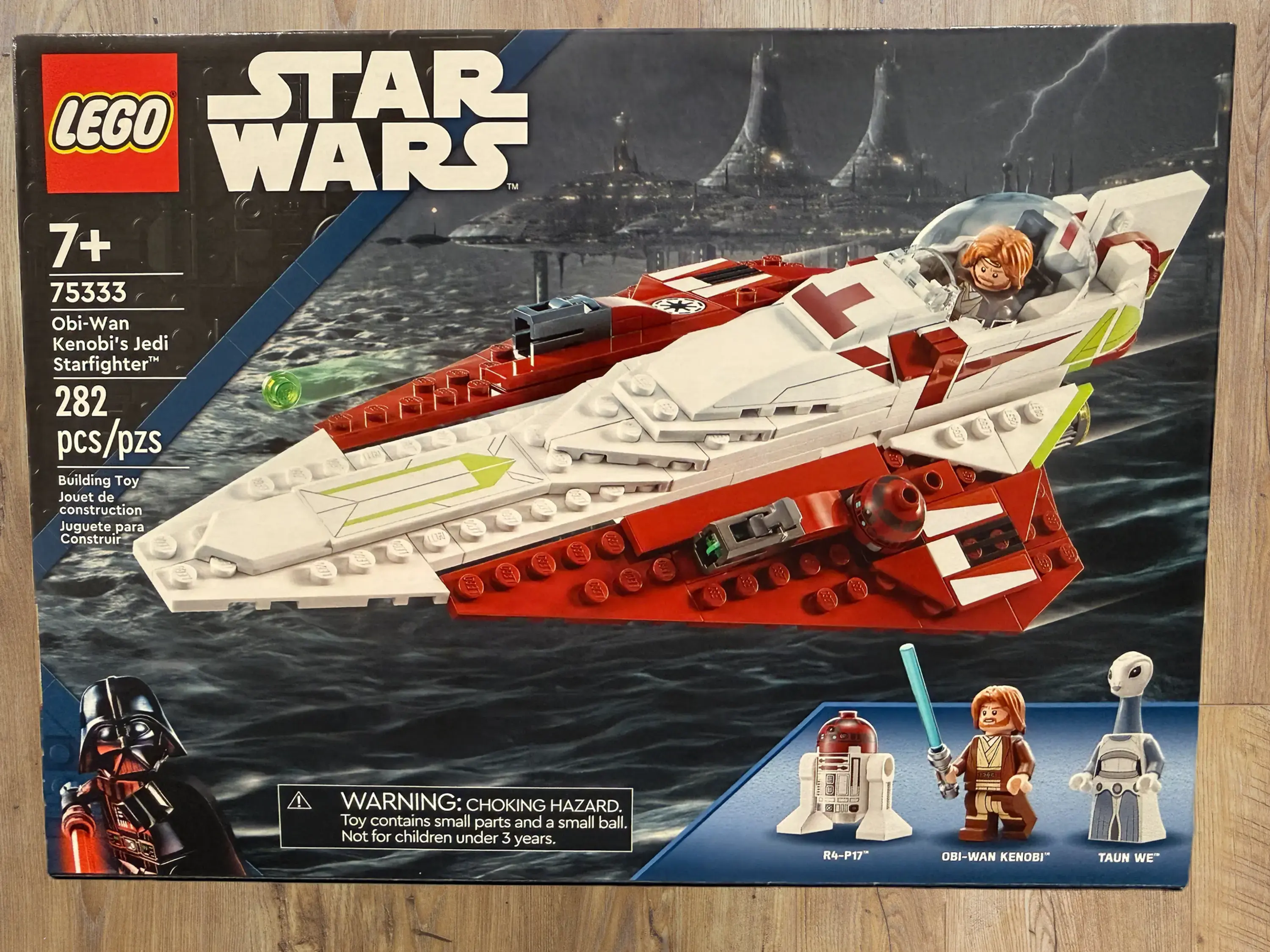 LEGO Star Wars Jedi Starfighter building set with Obi-Wan Kenobi ship and three minifigures