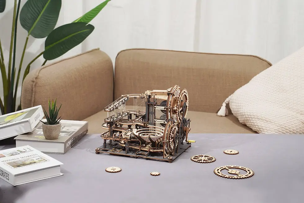 Thumbnail: Marble Night City run set by ROKR with hand-crank lift, wooden tracks, gears, and glow-in-the-dark details