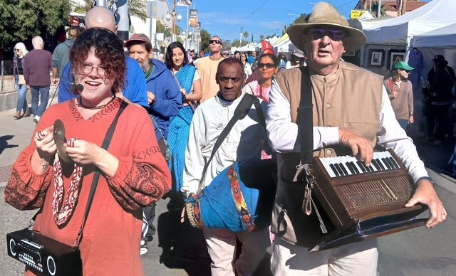 Hari nam street fair 1224