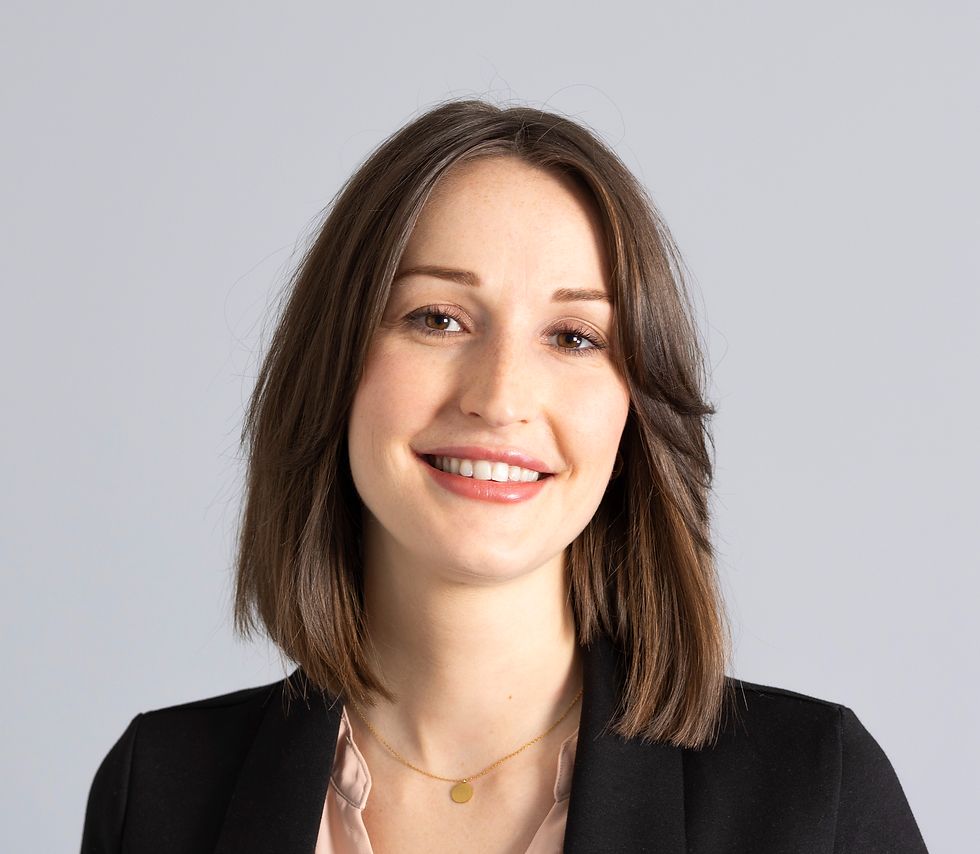 Logo HCSM mit zwei verwischten Personen.