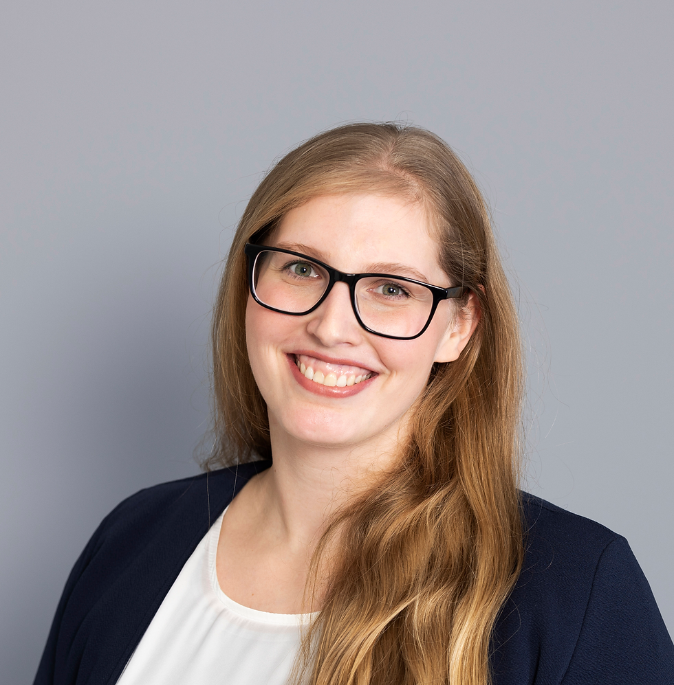 Logo HCSM mit zwei verwischten Personen.