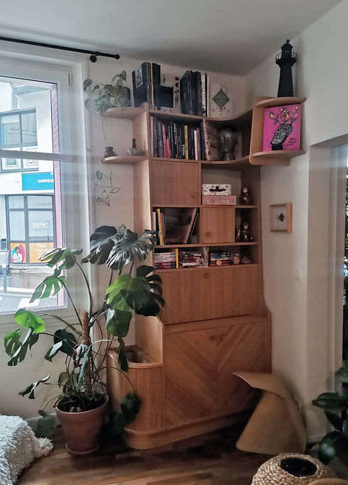 Bibliothèque et secrétaire sur-mesure