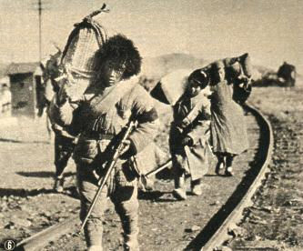 Military operations in North Manchuria: Carrying supplies
