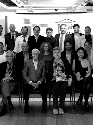 Há catorze anos presente no fórum ibero-americano da Federação Latin Artis, contribuindo para o debate sobre criações audiovisuais e a
proteção dos direitos dos criadores.