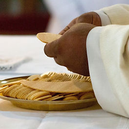 norbert47-celebration-of-the-eucharist-5243045_1920.jpg