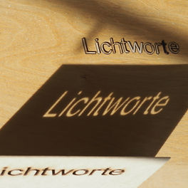 Lichtworte bleibt auf Sendung.jpg