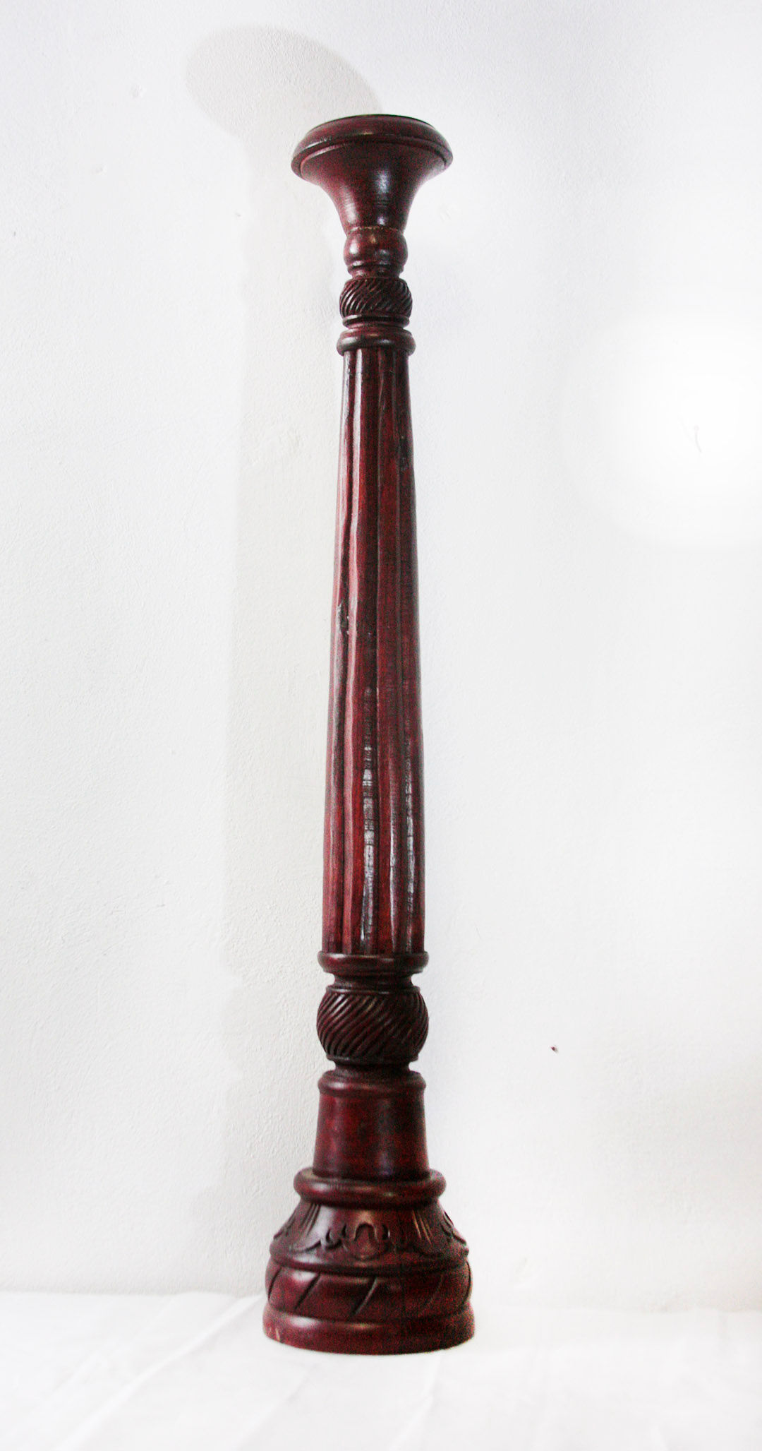 Κηροπήγιο επιδαπέδιο