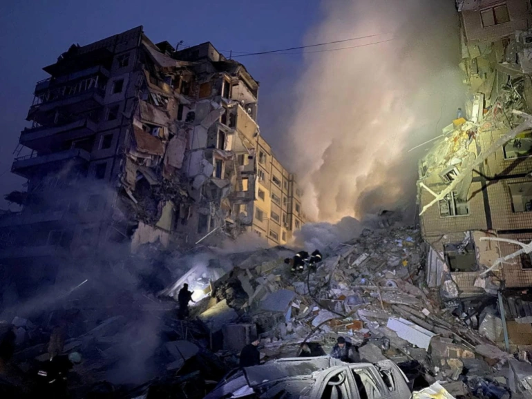 2023-01-14T154819Z_1968189756_RC2FQY9QDEEN_RTRMADP_3_UKRAINE-CRISIS-DNIPRO-MISSILES