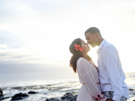 Sea Point Beach engagement photo shoot with Jade & Stelly.