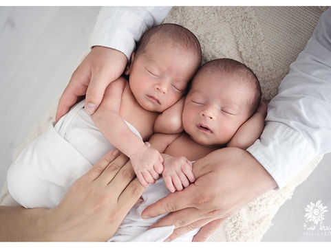Glück im Doppelpack ❤ ❤ Baby Fotoshooting mit Zwillingen