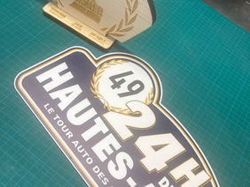 Trophées et médailles personnalisables par Optimum Aeroflag, supports publicitaires et événementiels à Gap (05 Hautes-Alpes)