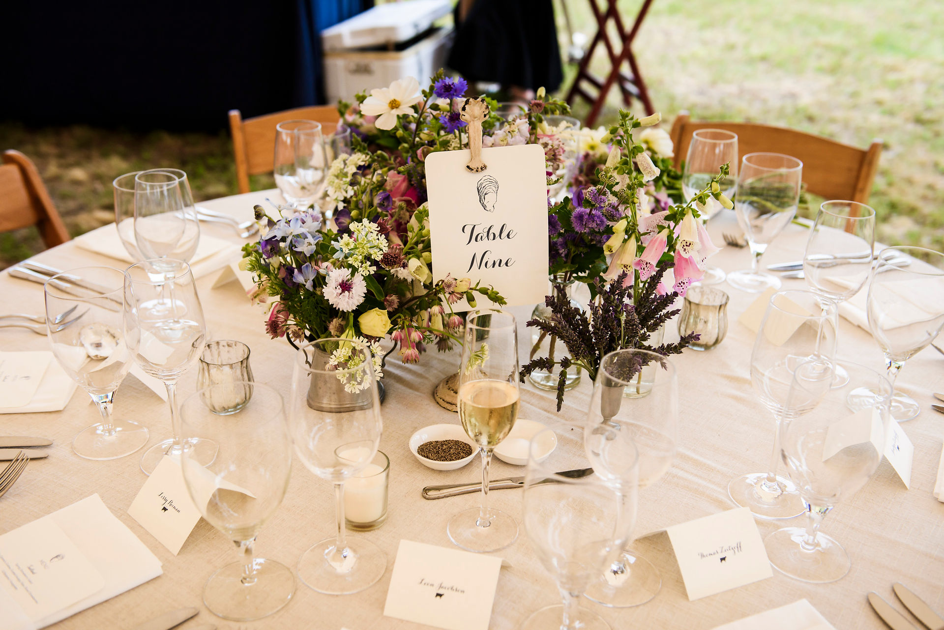 A wedding tablescape in Chilmark photo by David Welch Photography