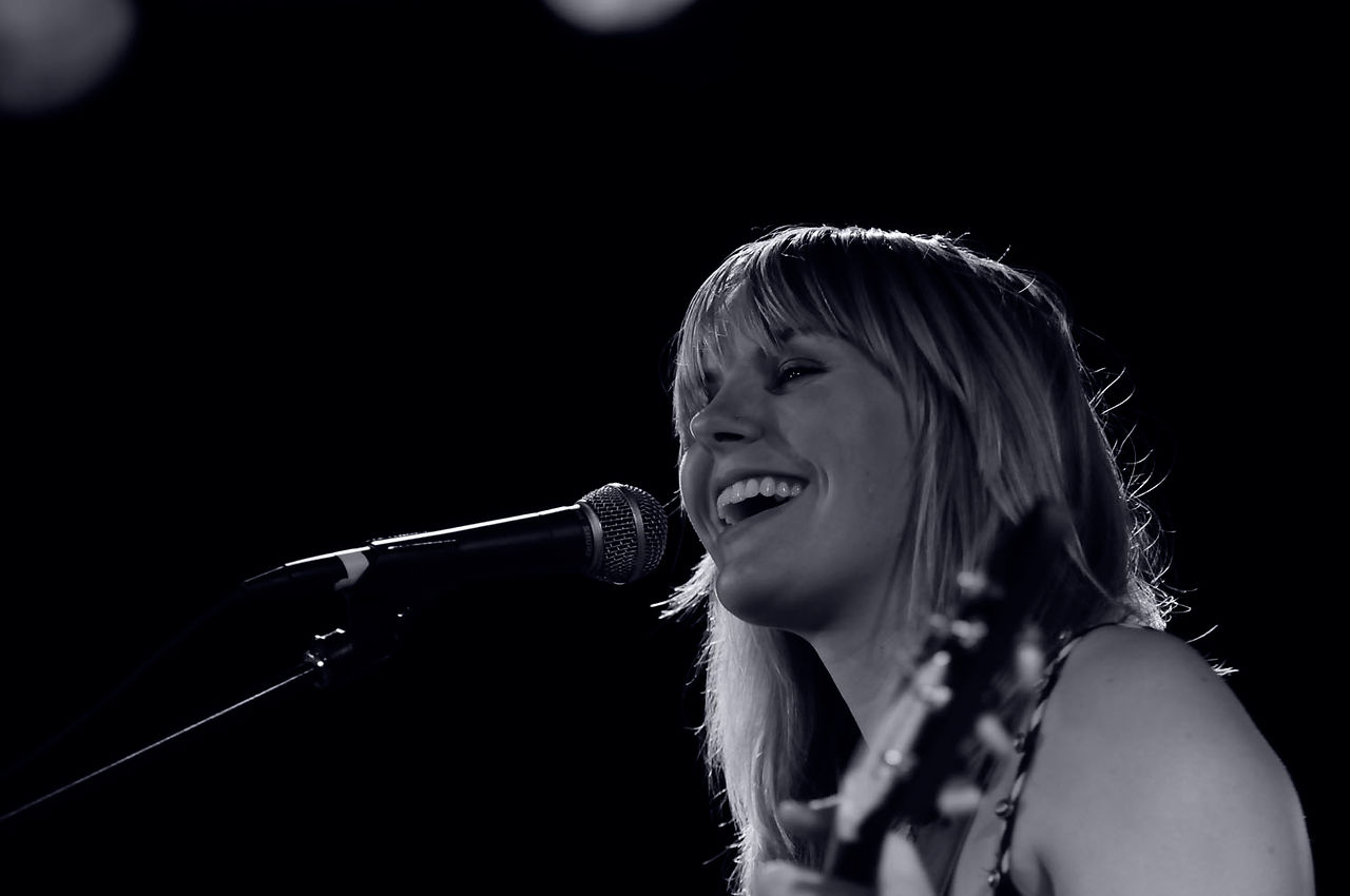 Grace Potter at Outerland in 2008 photo by David Welch