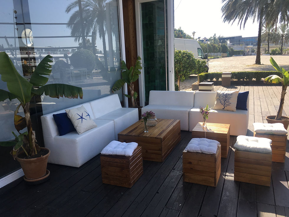 Lounge Rústico · Más Información >