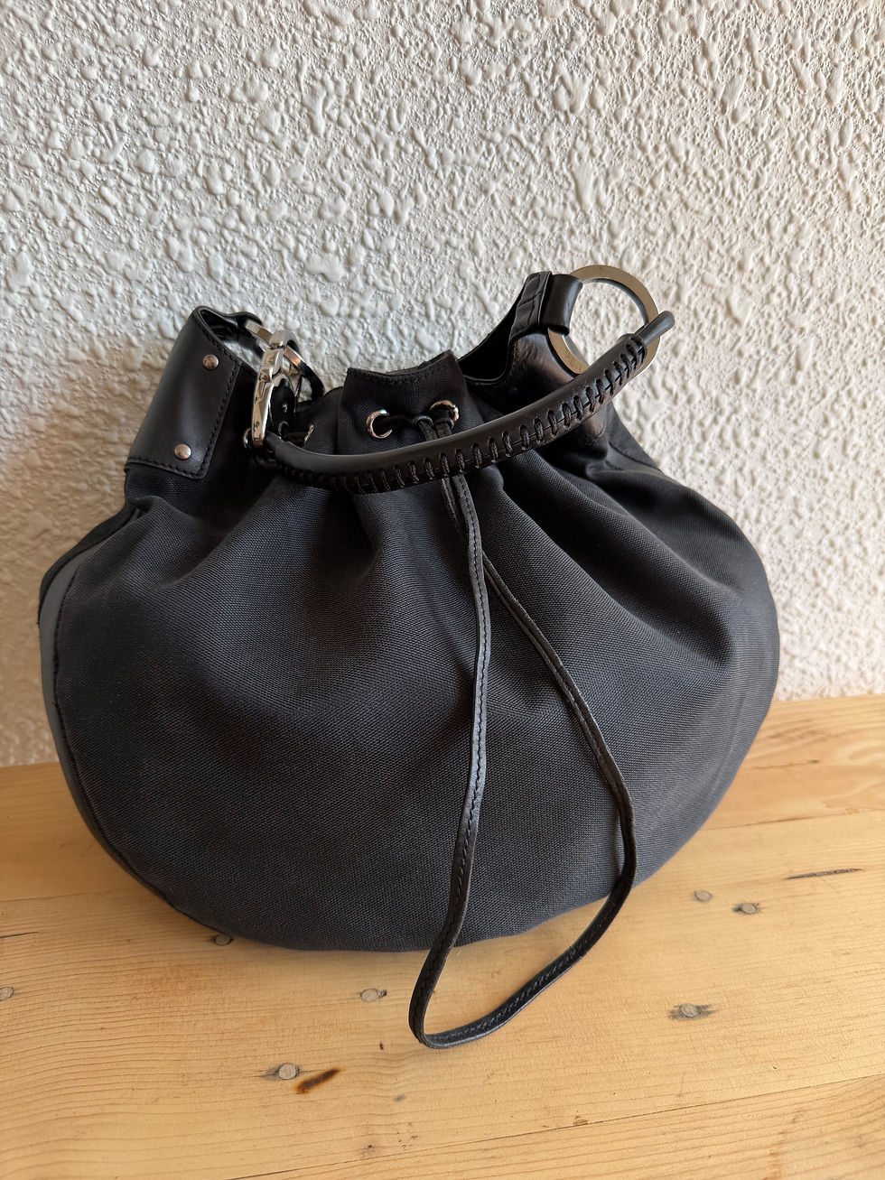 Miniatura: Gucci hobo nera in tessuto 