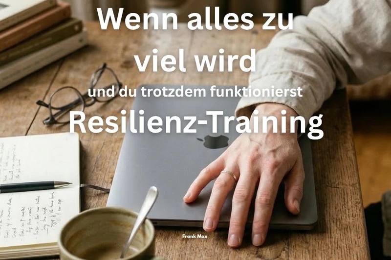 Dicker tätowierter Engel schaut grummelig in die Kamera