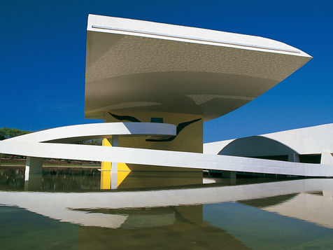 Museu Oscar Niemeyer, em Curitiba, realiza programação especial para o Dia das Mulheres