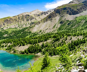 Randonnée vers les plus beaux lacs d’altitude autour de Serre-Ponçon (05). Une aventure ressourçante, idéale pour se reconnecter à la nature en équipe.