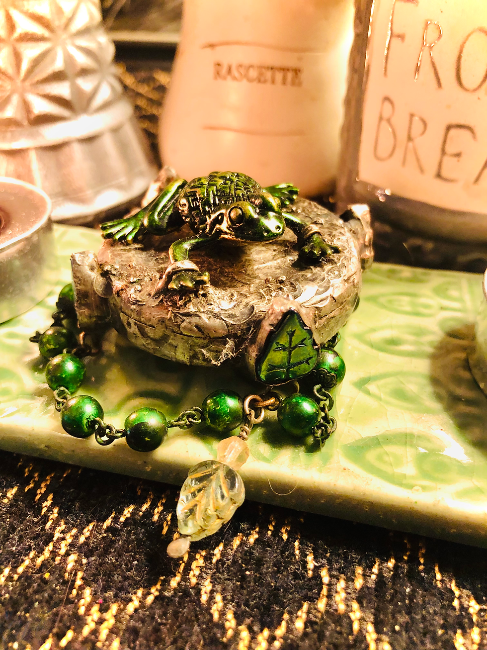 Thumbnail: Magical Brass Frog Jar