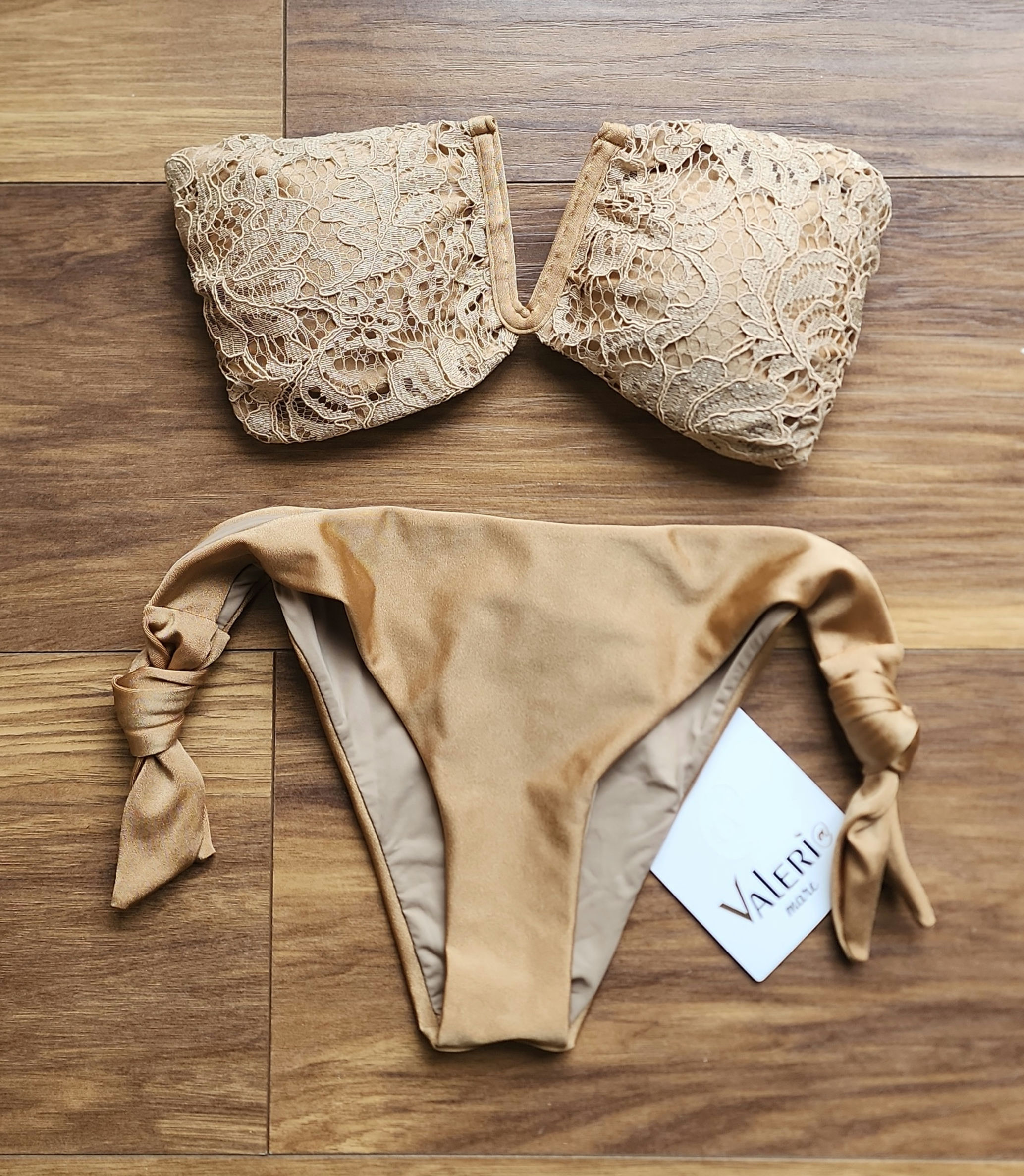 Elisabeth fascia V oro