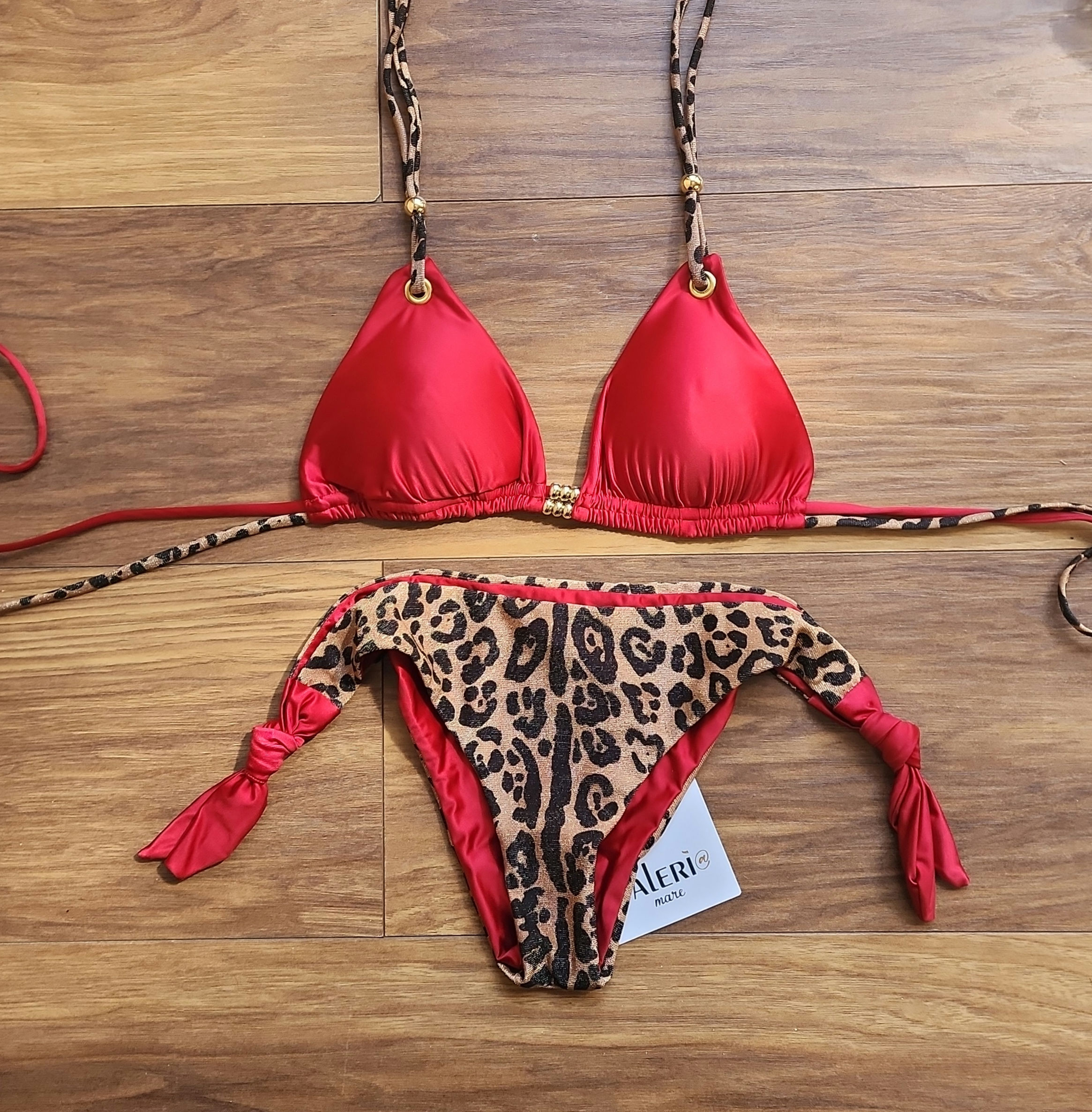 Fanny red