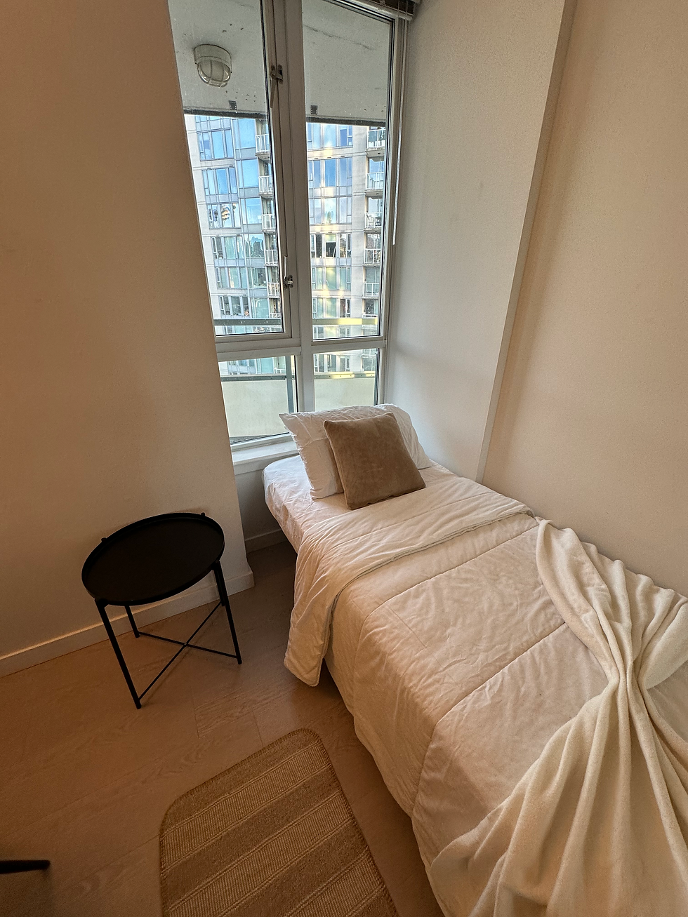 R#2 - Bedroom with Shared Bathroom