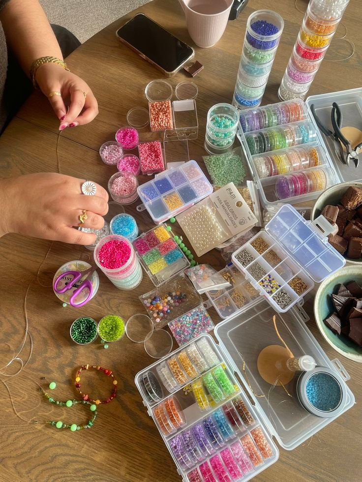 Украшения из бисера и бусин (дети)