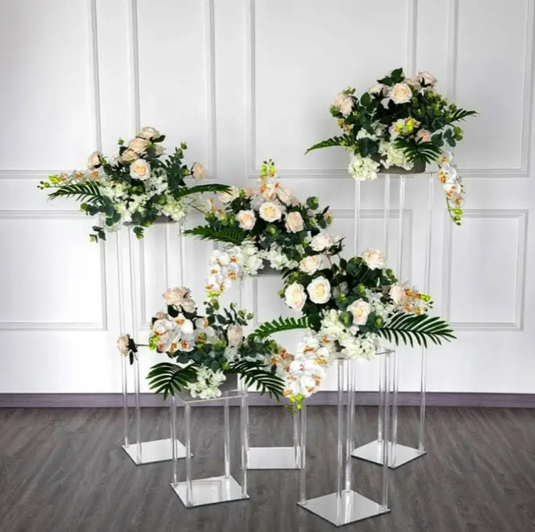 Clear Acrylic Centerpiece / Flower Stand – 23.5″