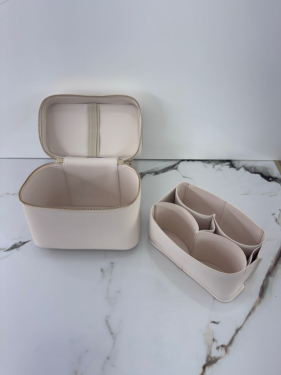 Thumbnail: Leather Vanity Case