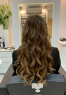 Transformação de Mega Hair antes e depois