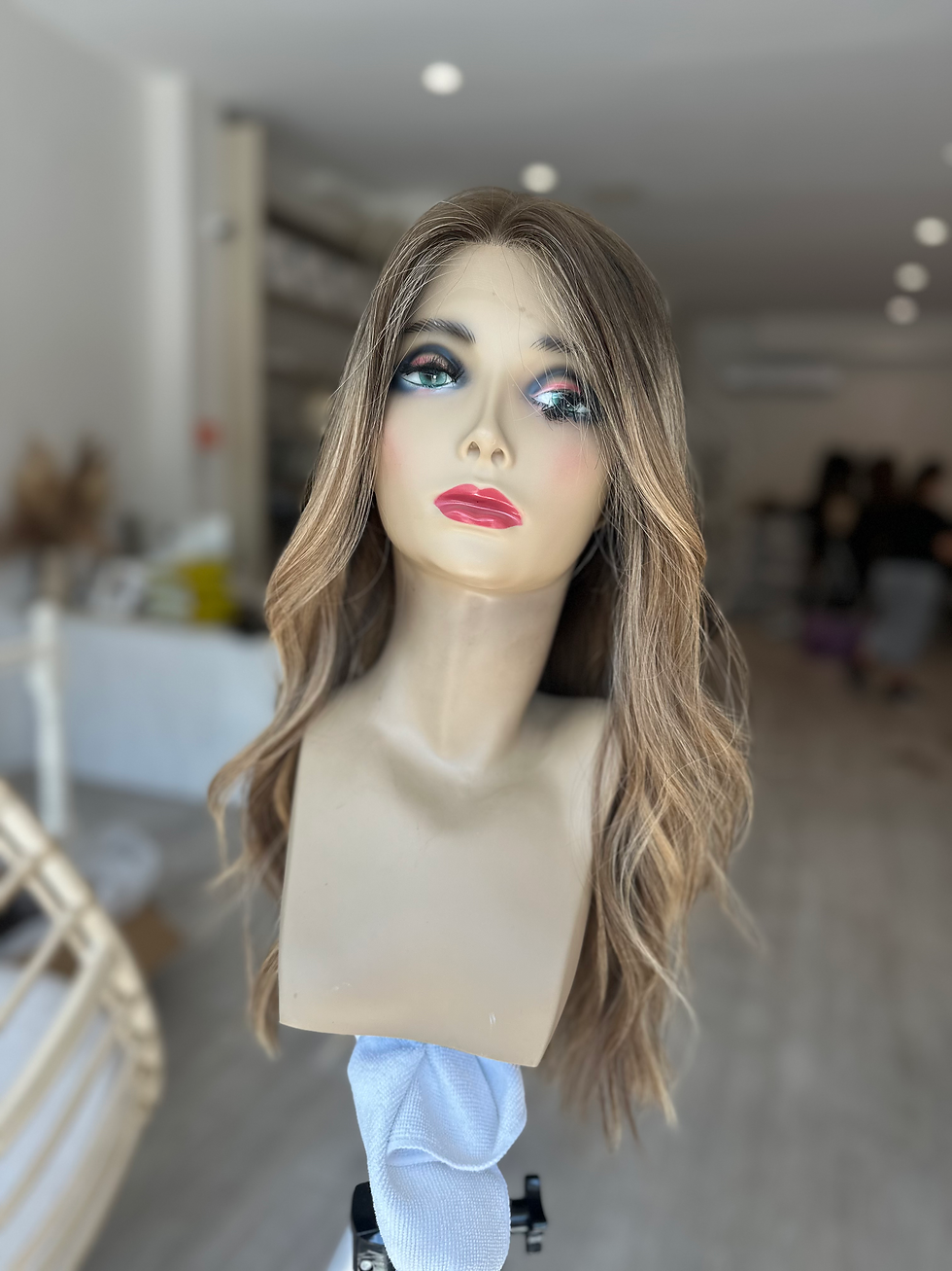 Thumbnail: LACE TOP WIG -CARAMEL BLONDE SWIRL 24" XS/S/M