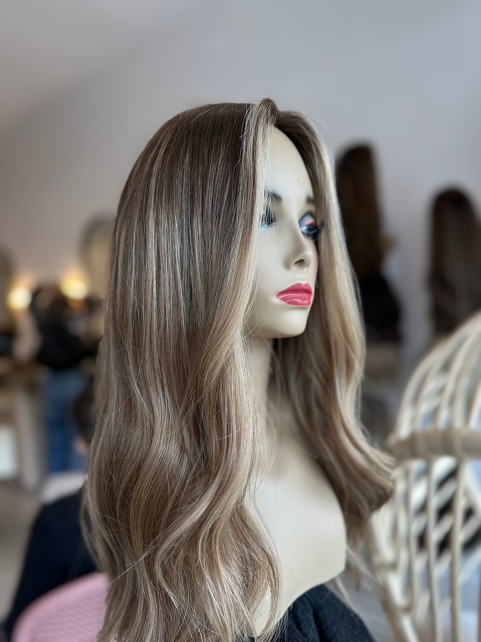 Thumbnail: STW32455/63-64/67: SILK TOP WIG LIGHT LEXIE SIZE S/M 20”