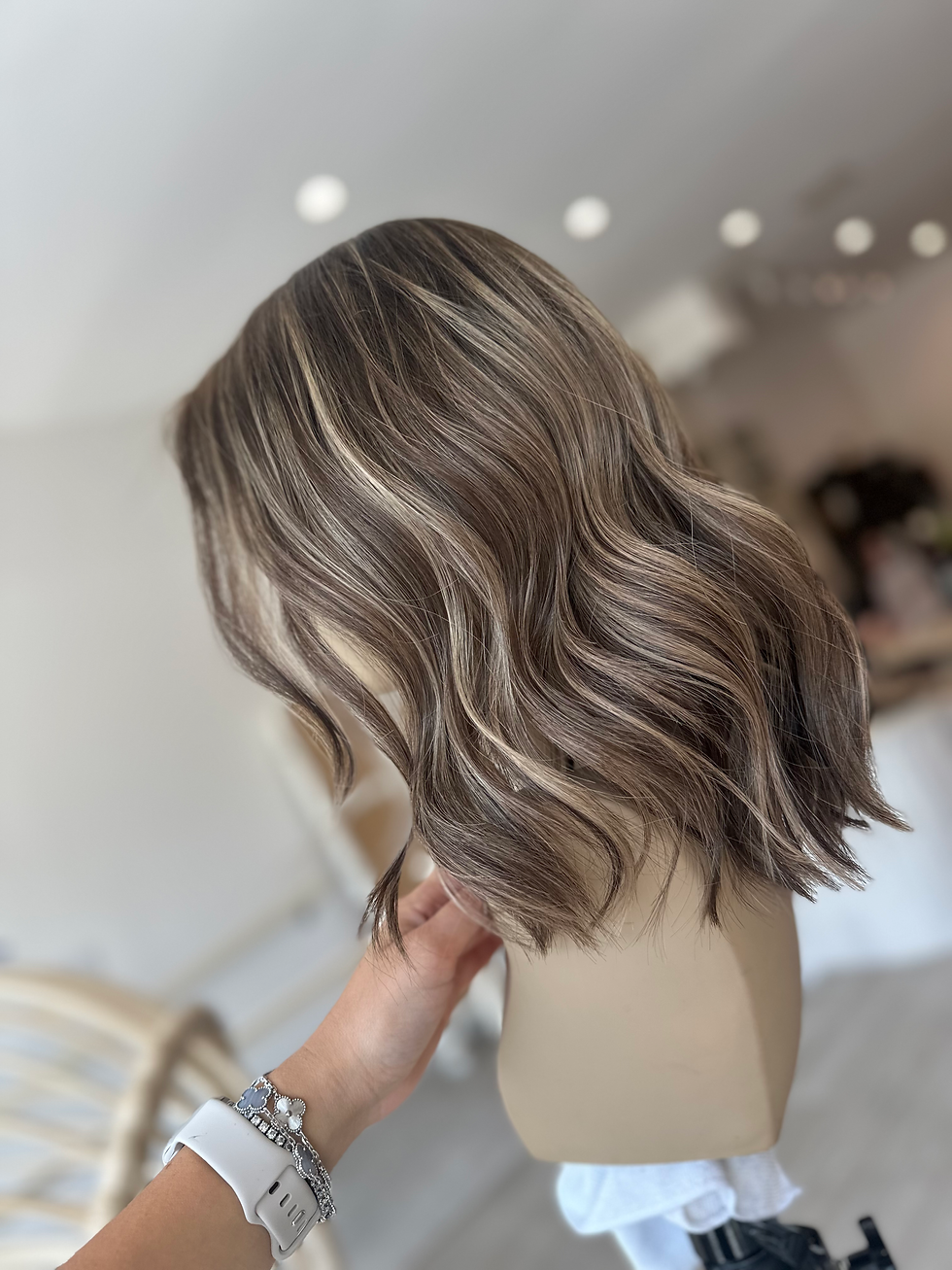 Thumbnail: LACE TOP WIG - LIGHT LEXIE 5 ROOT 16" XS/S/M/L