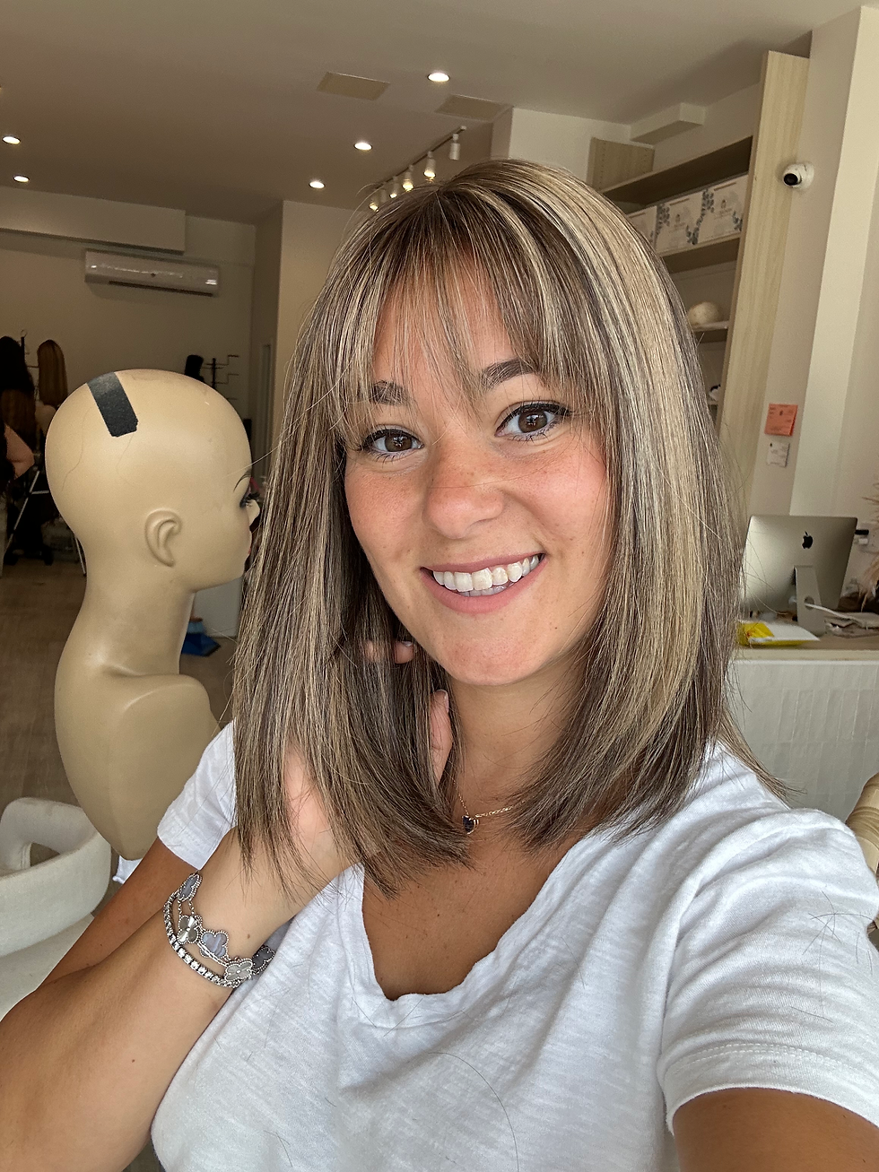 Thumbnail: TP31220/23/26-27: BRONDE/ELAINE PRECUT BANGS 7X8 14.5"